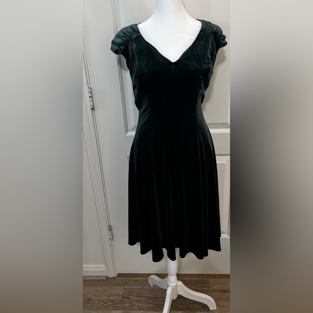 Maggy London Black Velvet Midi Dress